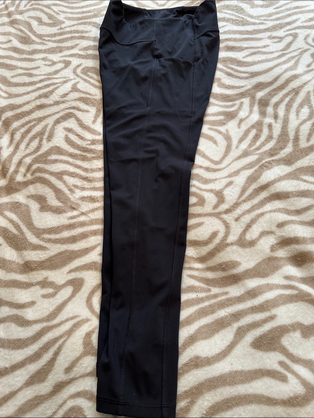 Women’s Large Black Leggings.